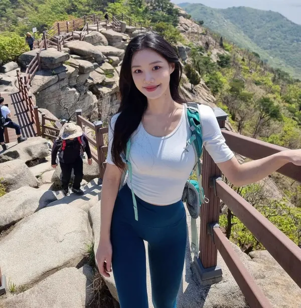 등산을 좋아하신다는 누나