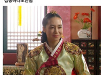 옷이 너무 짜파게티 같음