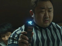 개학했더니 마동석이 교장선생님 이라는데요