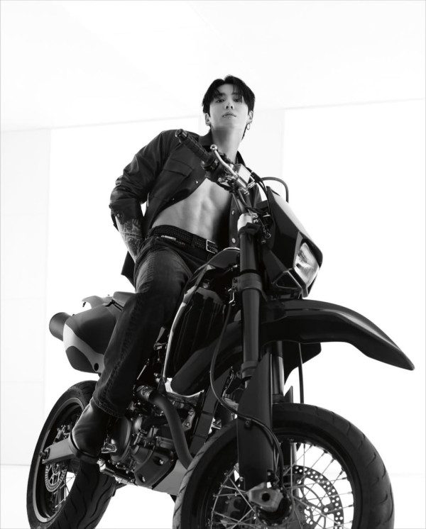 정국 캘빈클라인 새로운 광고 캠페인 등장