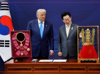 한국 대통령이 미국 대통령에게 전달한 선물