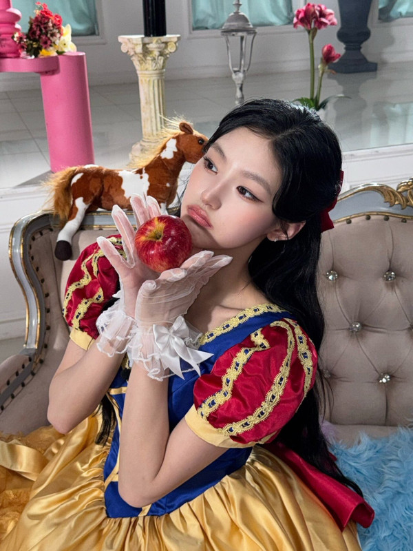 백성공주옷 입은 키오프 하늘