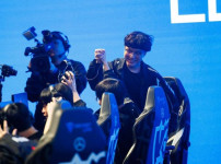 KT 롤스터 창단 첫 월즈 4강 도전