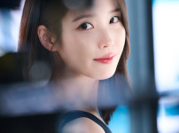 에스티로더 아이유