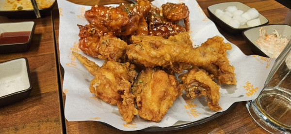 동네 치킨, 골뱅이