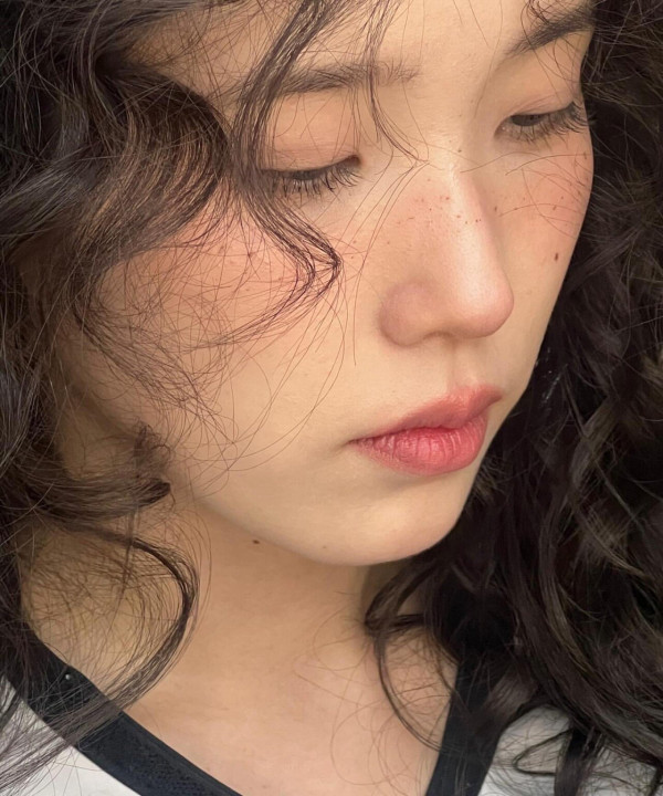 시즌그리팅 준비하는 아이유 인스타