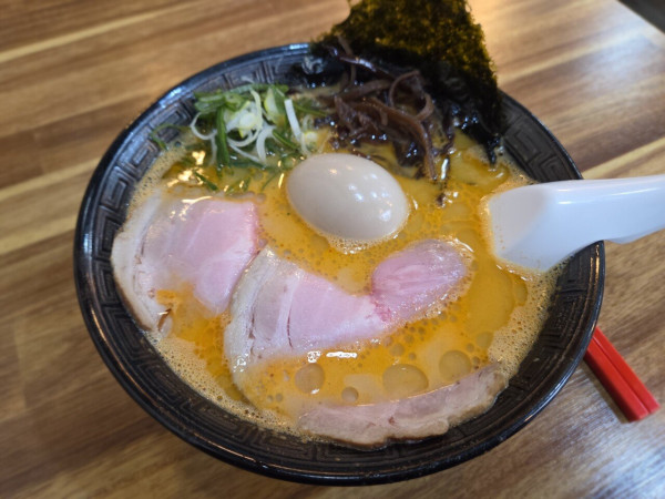 점심 라멘으로 한끼