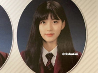 4세대 여자 아이돌 졸업사진 모음