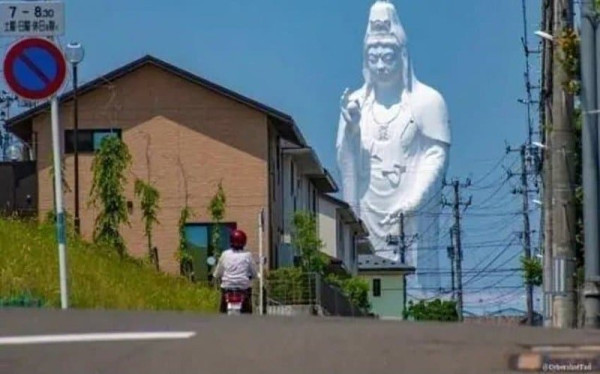 일본에 있는 초거대 불상