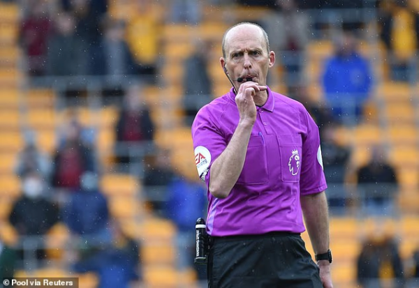 마이크 딘, 이번엔 골프 캐디로,  은퇴 후 또 다른 도전 시작