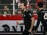 바이에른 남자팀, 우니온 상대로 2대2 무승부