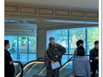 트위터에서 난리난 군복 차은우 실물사진