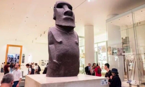 유명 모 아이돌 과감한 노출