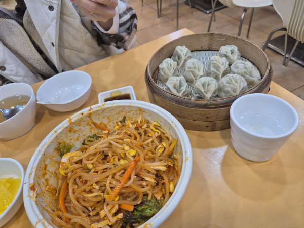 간만에 먹으니 맛나네