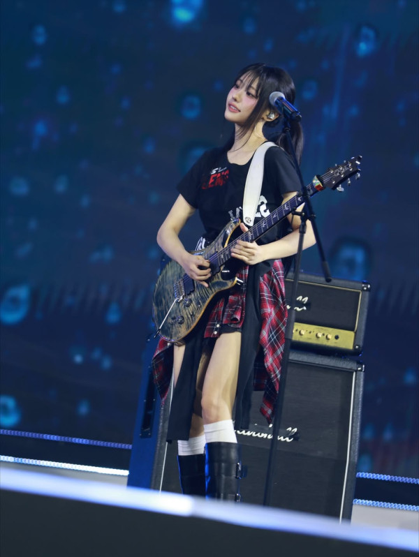 QWER 히나 사진/영상 모음