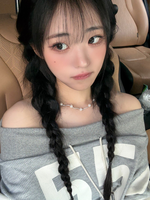 QWER 히나 사진/영상 모음